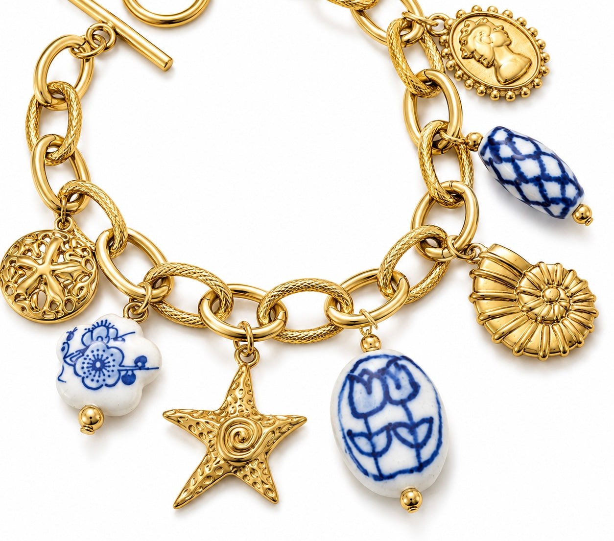 Royale charm bracelet (handmade)