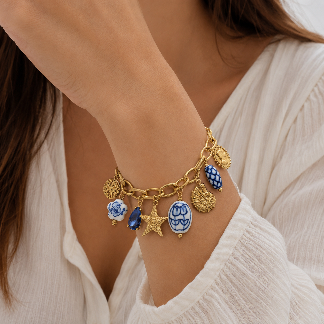 Royale charm bracelet (handmade)