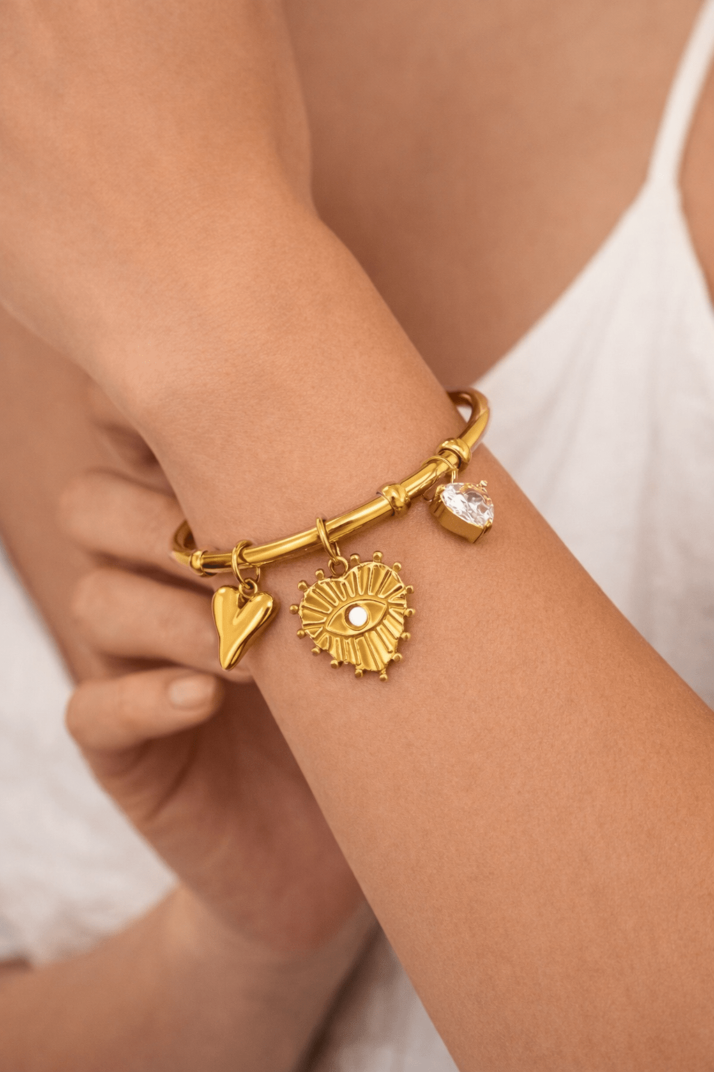 Charm Avenue Alessi bangle - 18k gold plated - Shop women's at Charm Avenue