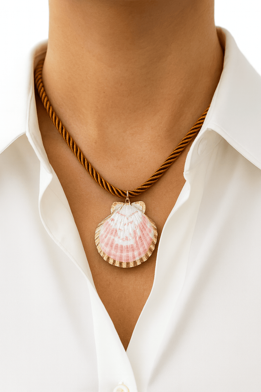 Charm Avenue Clam necklace - 18k gold plated - Shop women's at Charm Avenue