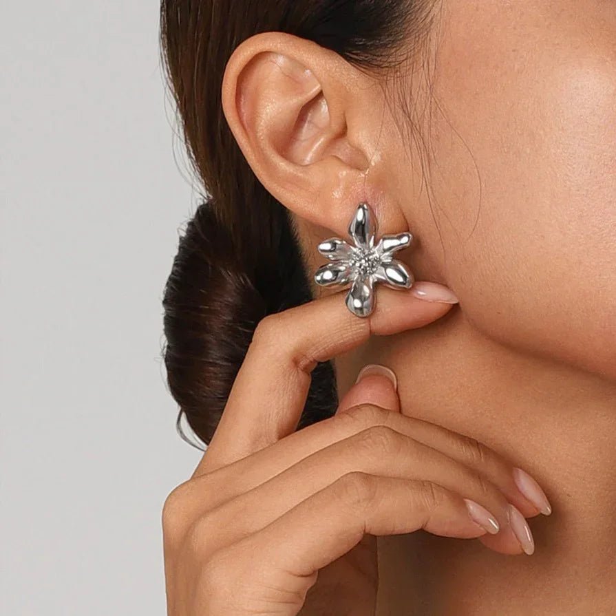 Charm Avenue Delilah earring - silver - Shop women's at Charm Avenue