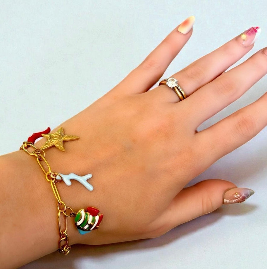 Charm Avenue Dory charm bracelet - 18k gold plated - Shop women's at Charm Avenue