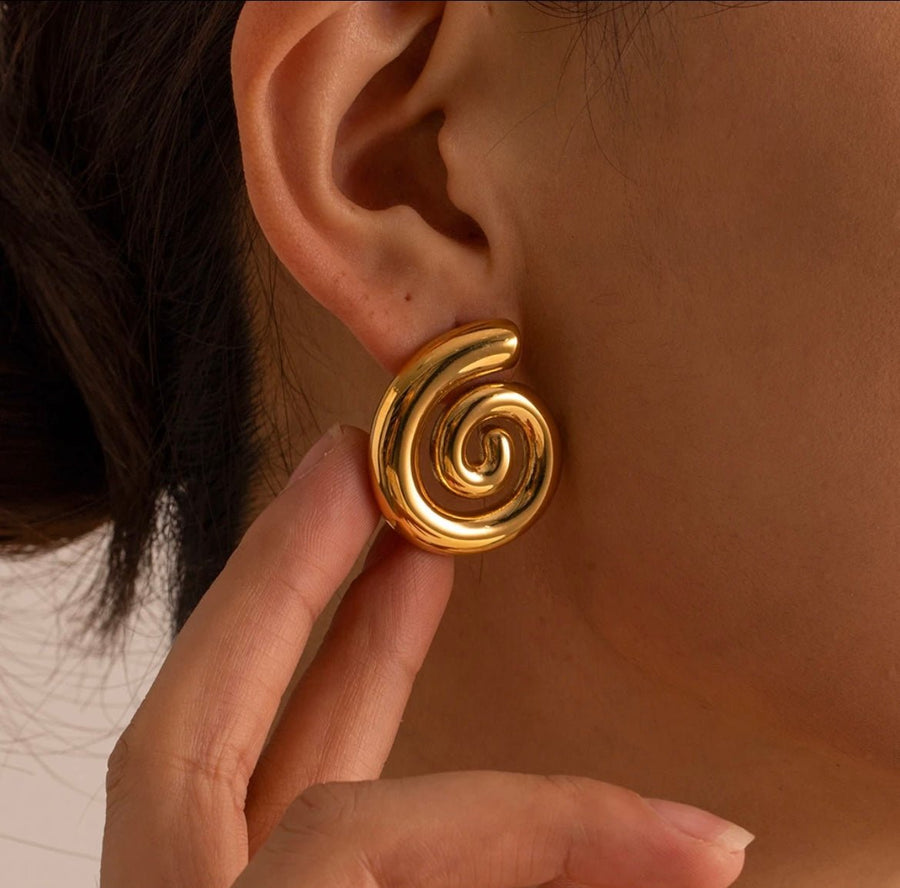 St Lucia Boutique Elise swirl earring - 18k gold plated - Shop women's earrings at St Lucia Boutique