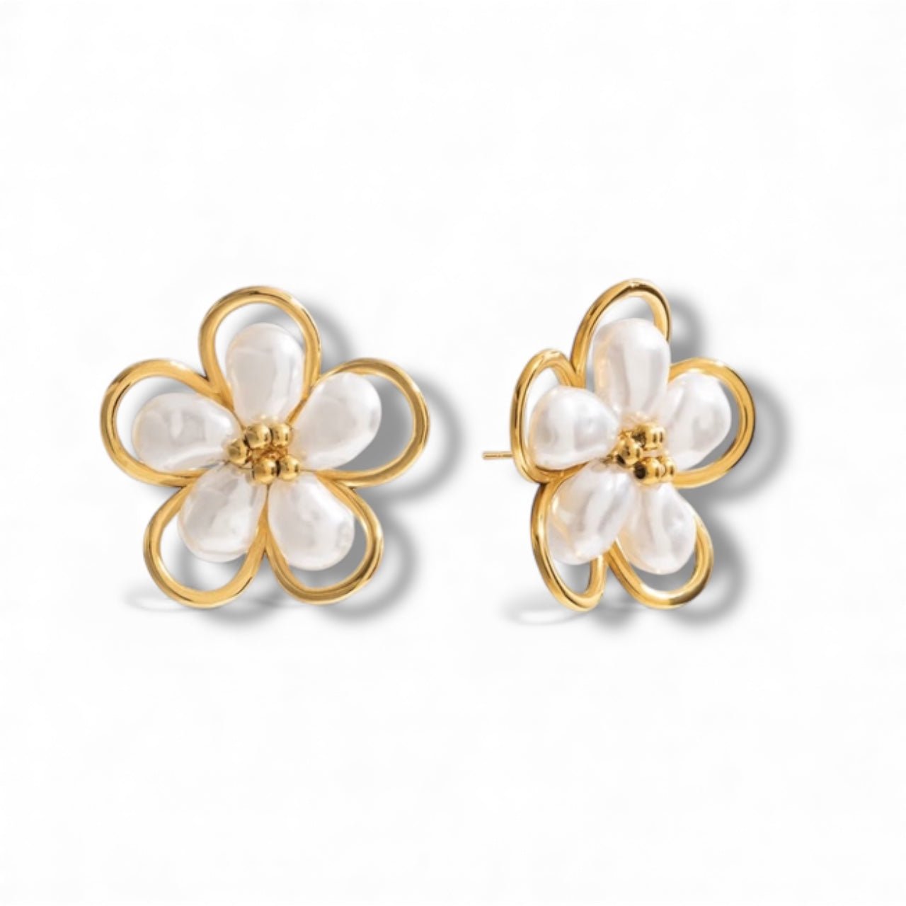 Charm Avenue Friola earrings - 18k gold plated - Shop women's at Charm Avenue