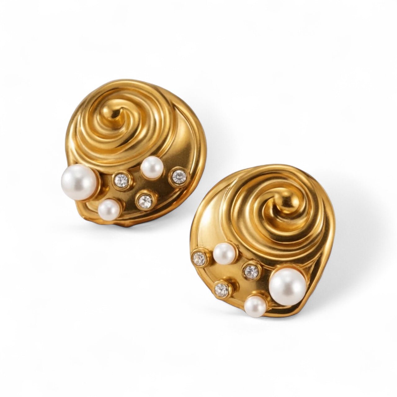 Charm Avenue Grenoble pearl stud earrings - 18k gold plated - Shop women's at Charm Avenue
