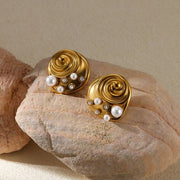 Charm Avenue Grenoble pearl stud earrings - Shop women's at Charm Avenue