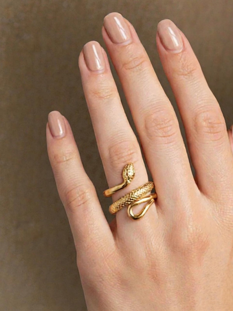 Charm Avenue Hiss ring - 18k gold plated - Shop women's at Charm Avenue