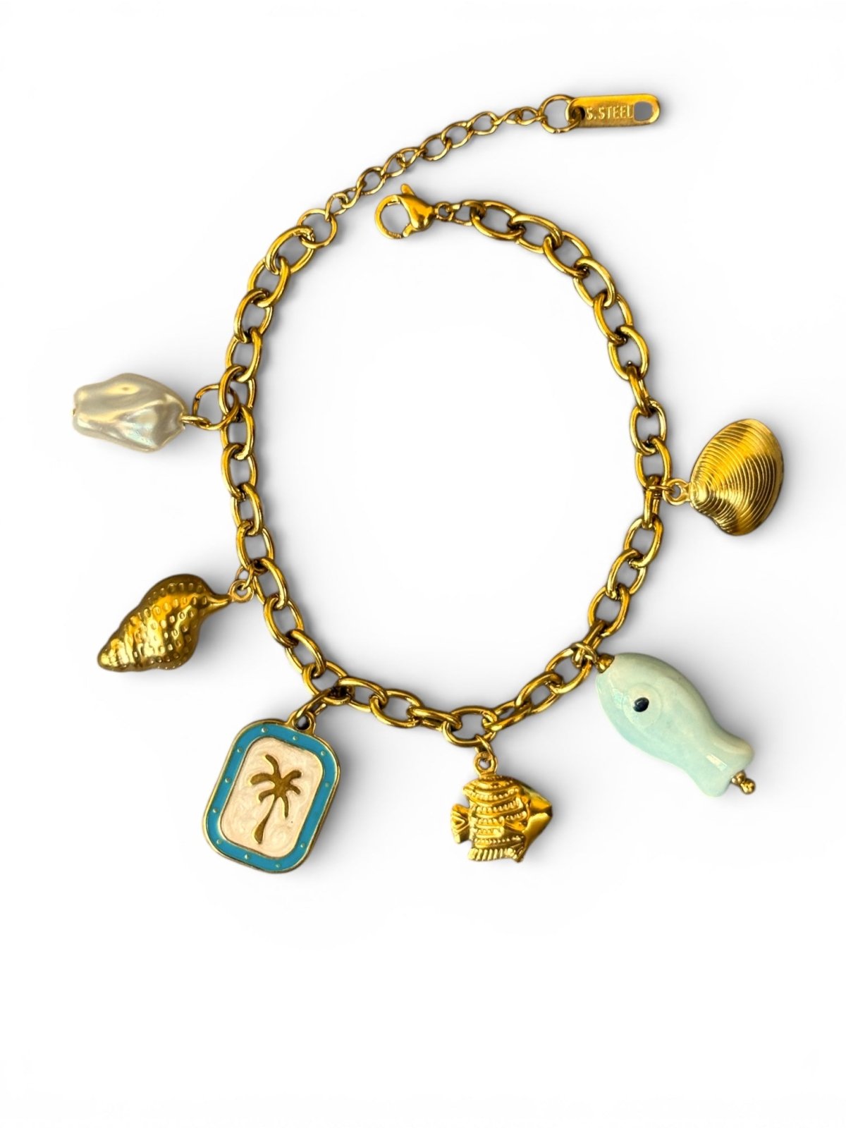 Charm Avenue Louanne charm bracelet - 18k gold plated - Shop women's at Charm Avenue