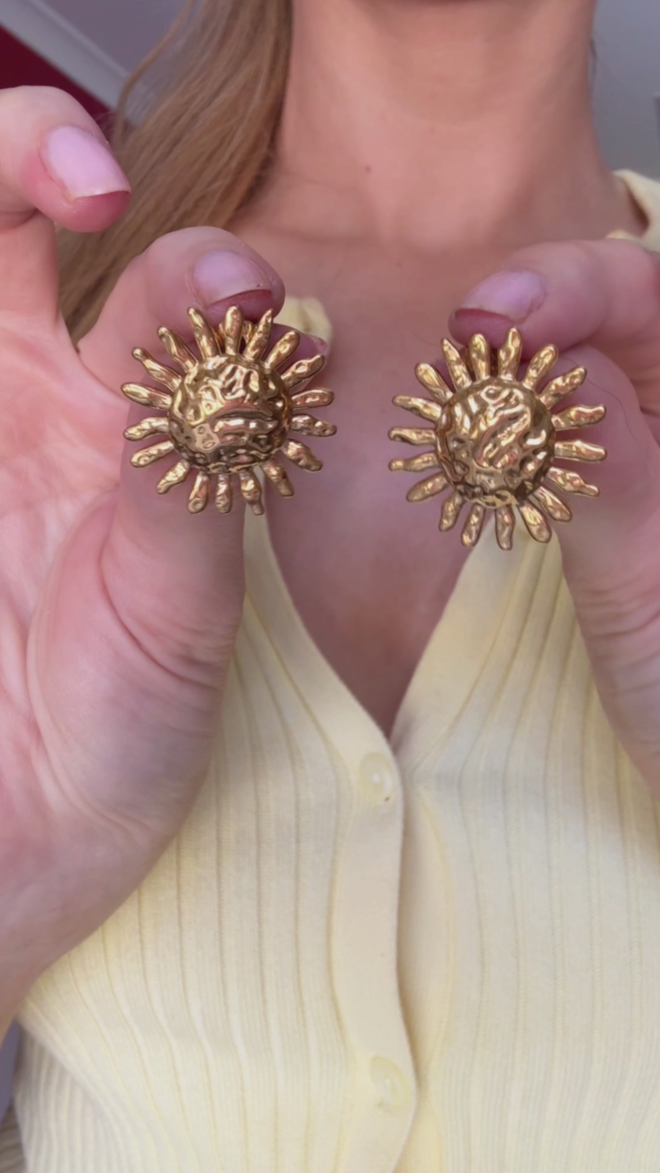 Apollo sun earring -