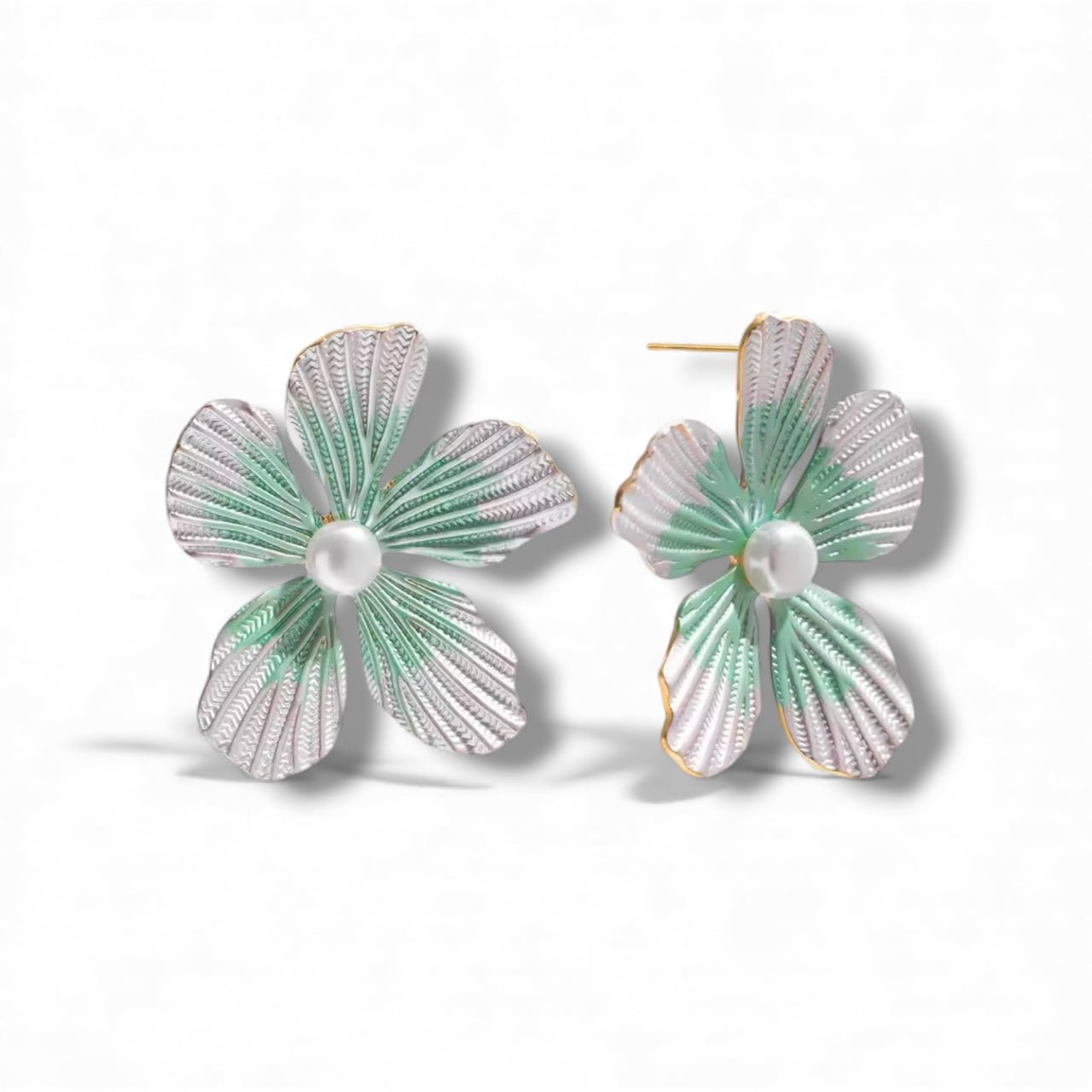 Charm Avenue Sara earring - 18k gold plated - Shop women's at Charm Avenue