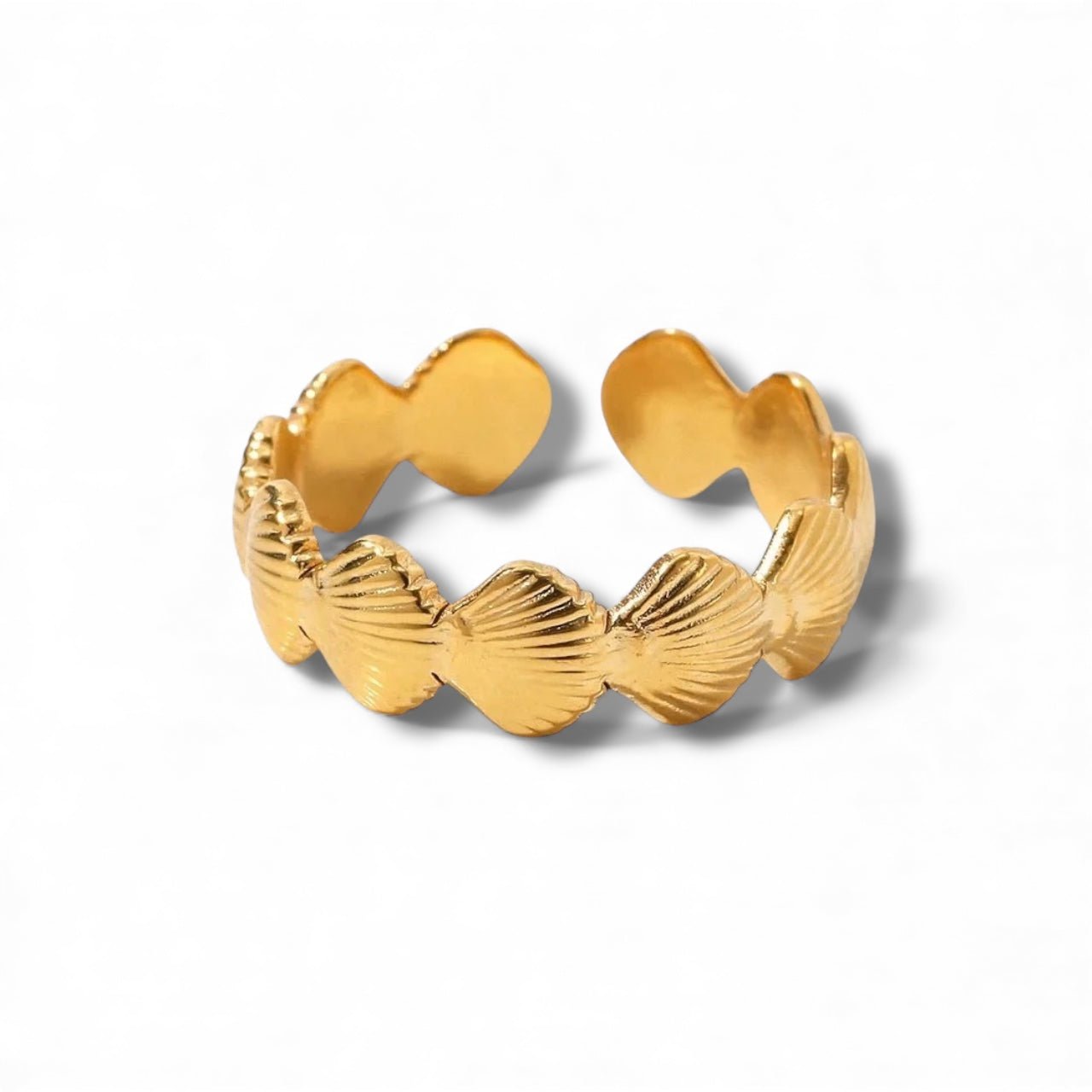 Charm Avenue Shelly ring gold - 18k gold plated - Shop women's at Charm Avenue