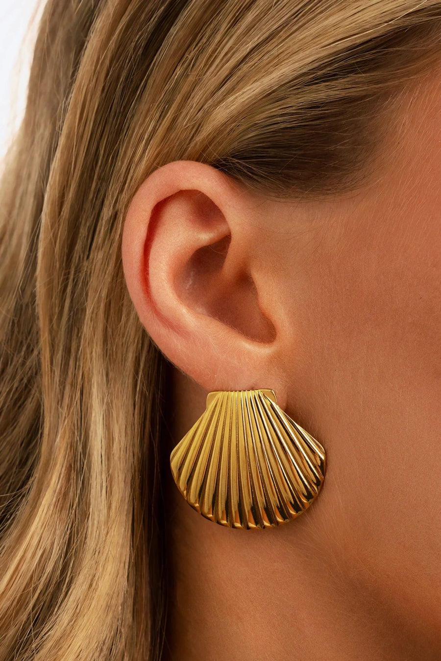 St Lucia Boutique Statement clam earring - 18k gold plated - Shop women's Accessories at Charm Avenue