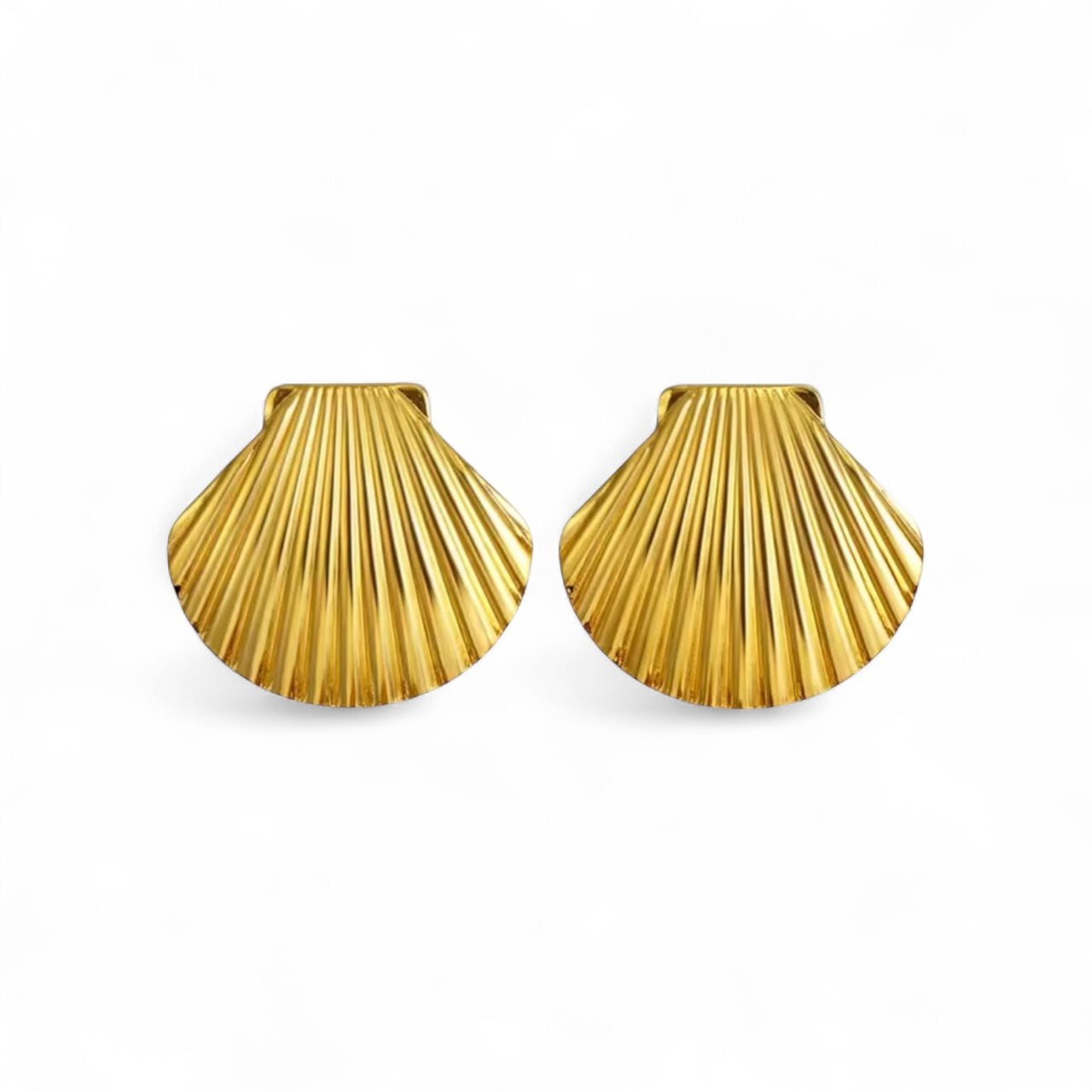 St Lucia Boutique Statement clam earring - 18k gold plated - Shop women's Accessories at Charm Avenue