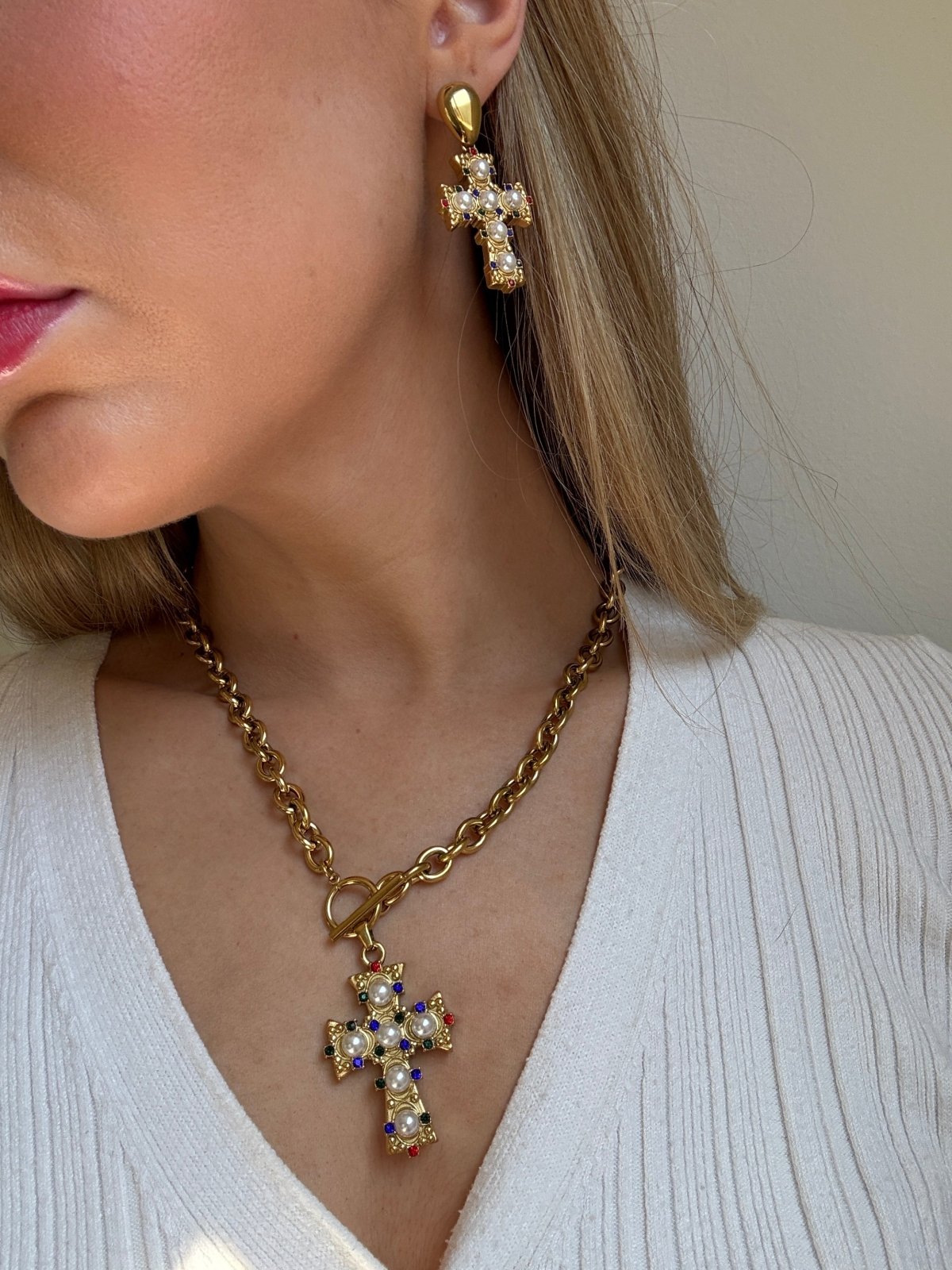 Charm Avenue Vintage cross necklace - Shop women's at Charm Avenue