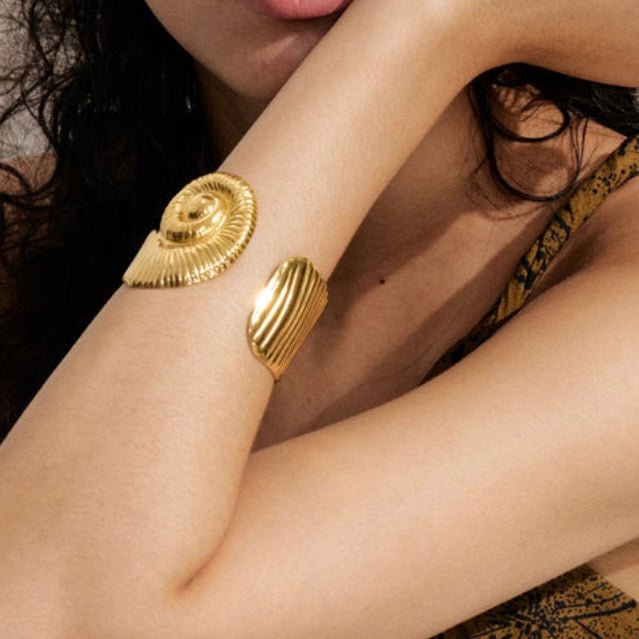 Charm Avenue Whitney cuff - 18k gold plated - Shop women's at Charm Avenue